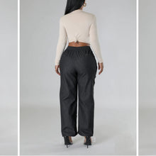 Load image into Gallery viewer, Nomi Joggers (Black)
